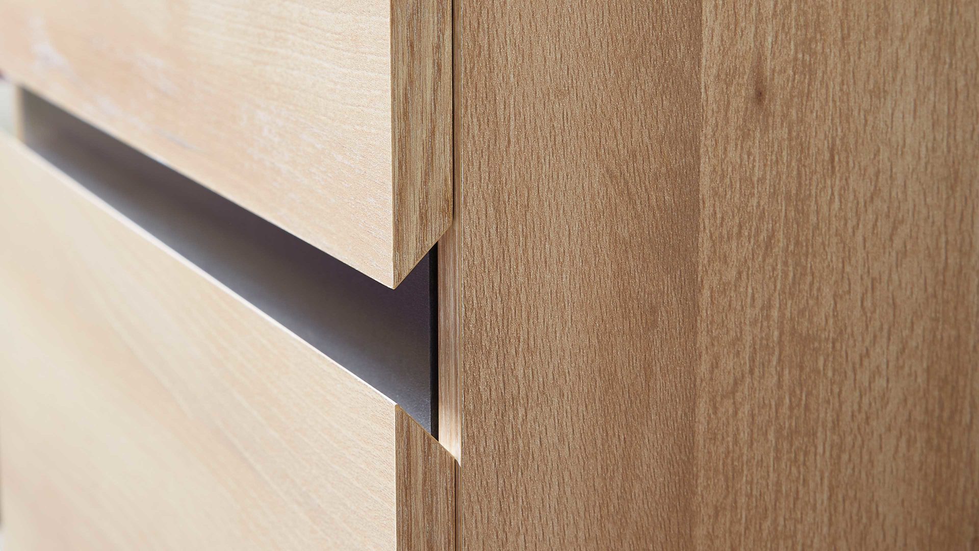 Garderobenschrank Germania aus Holz in Holzfarben Garderobenschrank Lissabon als stilvolles Dielenmöbel Edelbuche - eine Tür