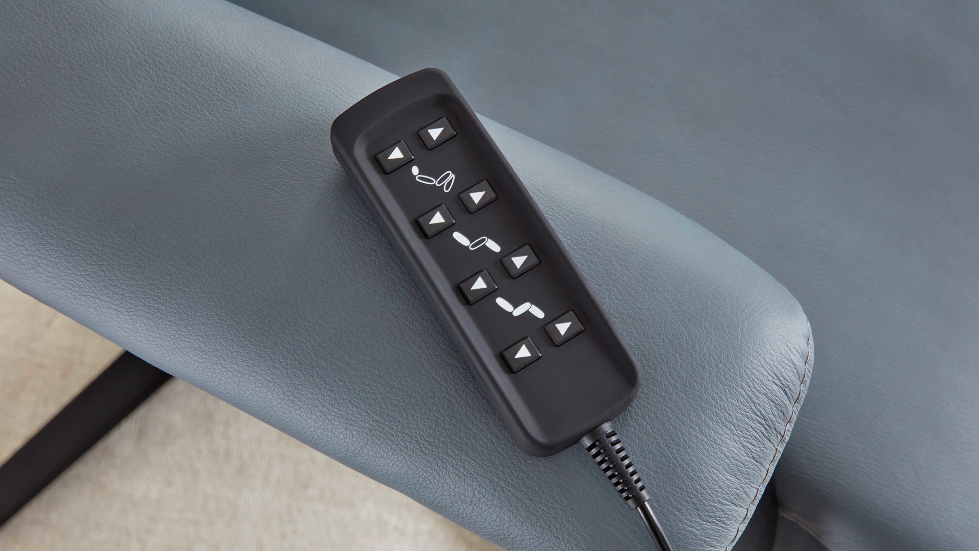 Relaxsessel Interliving aus Leder in Blau Interliving Sessel Serie 4561 - Easy Swing Sessel meerblaues LongLife-Leder & anthrazitfarbener Sternfuß