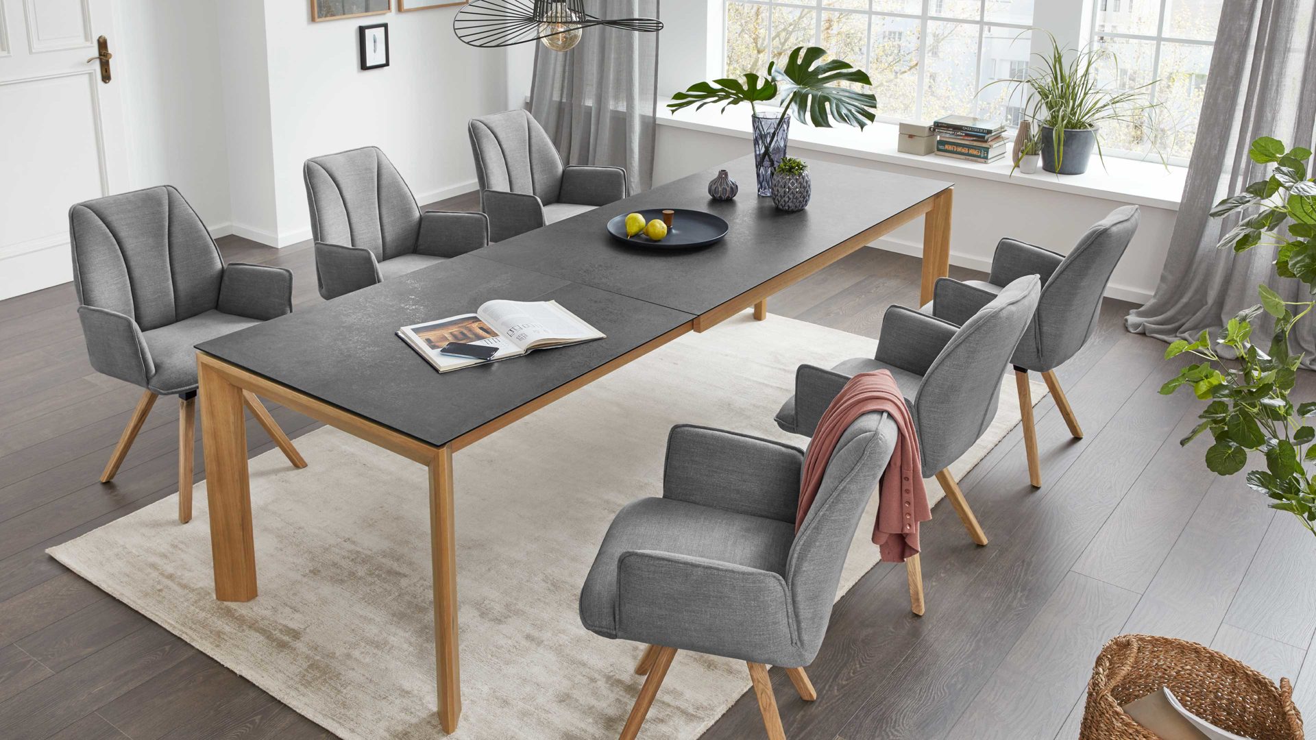 Auszugtisch Interliving aus Holz in Grau Interliving Esszimmer Serie 5102 – Auszugtisch granitfarbenes HPL & Wildeiche – ca. 200-300 x 90 cm