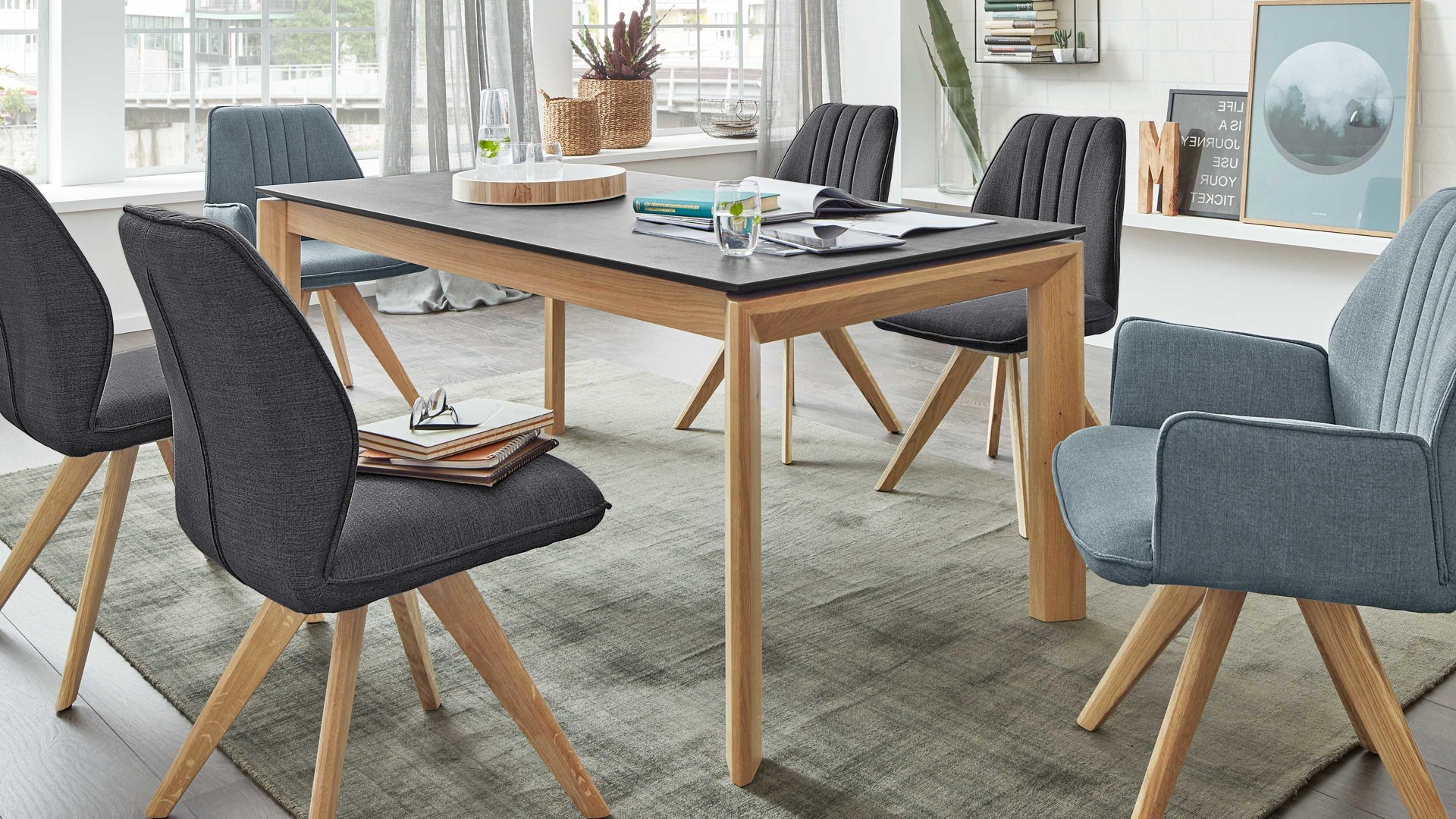 Auszugtisch Interliving aus Holz in Grau Interliving Esszimmer Serie 5102 – Auszugtisch granitfarbenes HPL & Wildeiche – ca. 200-300 x 90 cm