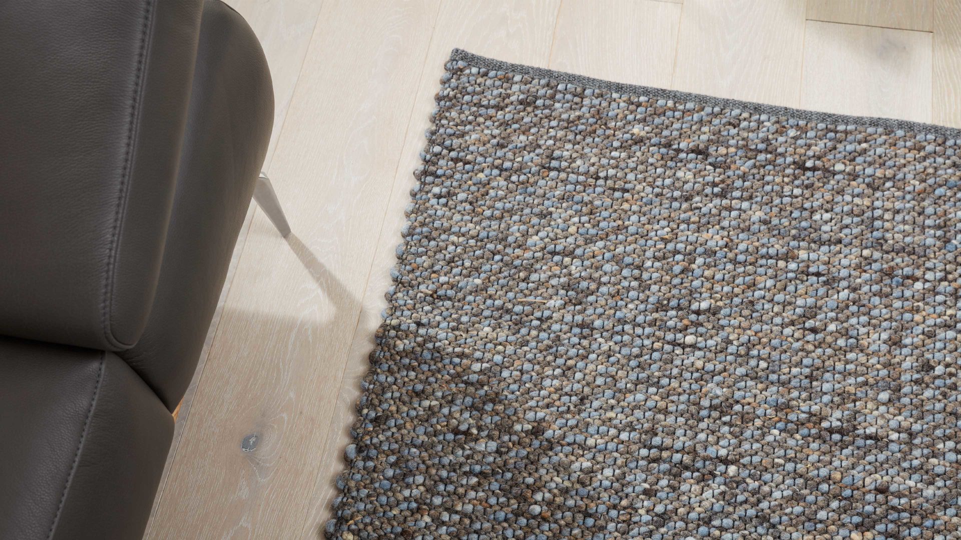 Handwebteppich Interliving aus Naturfaser in Dunkelblau Interliving Teppich Serie B-8001 oceanfarbene Schurwolle – ca. 65 x 130 cm