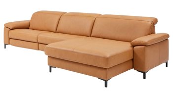 Ecksofa Interliving aus Leder in Orange Interliving Sofa Serie 4054 – Ecksofa kurkumafarbenes LongLife-Leder Vivre & schwarze Metallfüße – Stellfläche ca. 347 x 176 cm