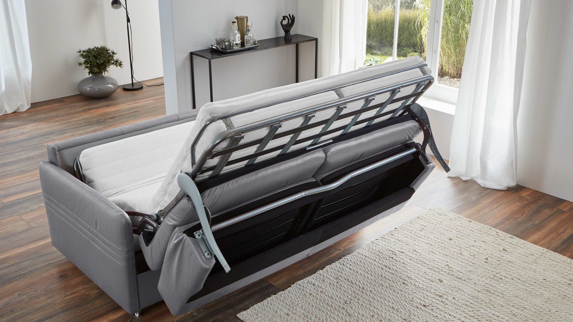 Schlafsofa comfortmaster besser sitzen, liegen, leben aus Leder in Hellgrau Comfortmaster Messina Funktionssofa - Schlafcouch hellgraues Leder 20-1080 & Chromfüße 84 - Breite ca. 157 cm