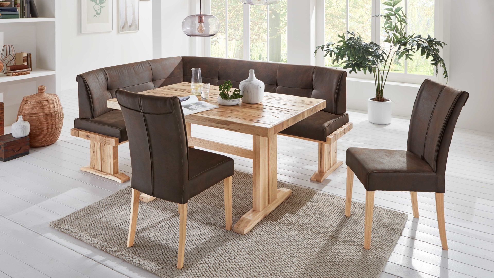 Vierfußstuhl Niehoff sitzmoebel aus Stoff in Dunkelbraun NIEHOFF SITZMÖBEL Polsterstuhl Alica moccafarbene Mikrofaser Aberdeen & Balkeneiche