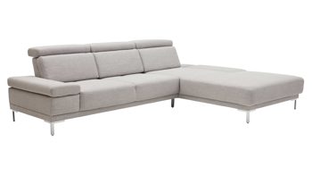 Ecksofa Interliving aus Stoff in Hellgrau Interliving Sofa Serie 4251 – Ecksofa stahlfarbenes Flachgewebe Sneak 149 & silberfarbene Metallfüße – Stellfläche ca. 300 x 225 cm