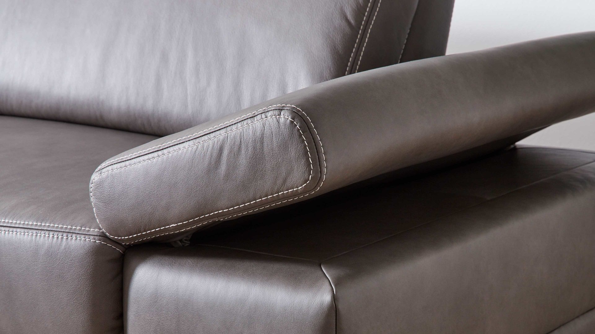 Funktion Interliving aus Metall in Transparent Interliving Sofa Serie 4251 – Armteilverstellung Funktions-Mehrpreis