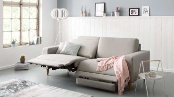 Dreisitzer Hjort knudsen aus Stoff in Hellgrau Dreisitzer-Sofa mit Funktion - Polstermöbel hellgrauer Bezug Idaho 2801 & geölte Eichenholzfüße – Breite ca. 216 cm