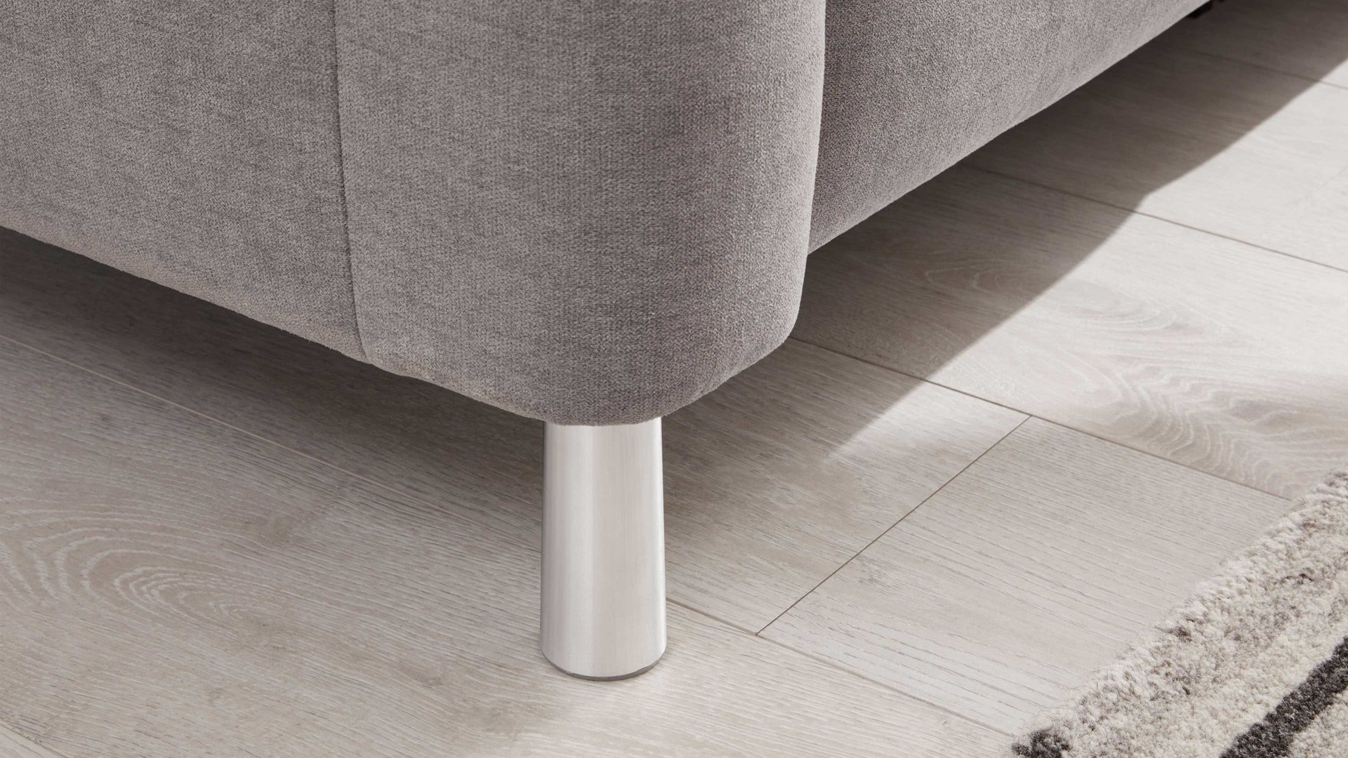 Ecksofa Interliving aus Stoff in Grau Interliving Sofa Serie 4305 – Wohnlandschaft mit Federkern silberfarbene Chenille Miro – Stellfläche ca. 258 x 326 cm