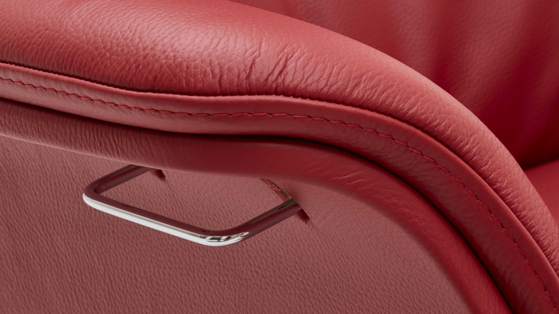 Relaxsessel Conform® aus Leder in Rot CONFORM® Relaxsessel Timeout mit Lederbezug roter Lederbezug Naturelle true red & Aluminiumgestell