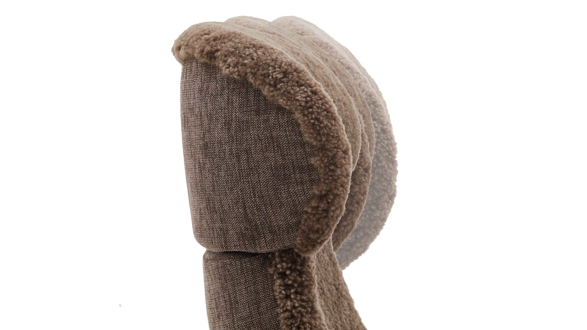 Relaxsessel Conform® aus Fell in Hellbraun CONFORM® Relaxsessel Timeout mit Schaffell saharafarbenes Schaffell & Eichefurnier