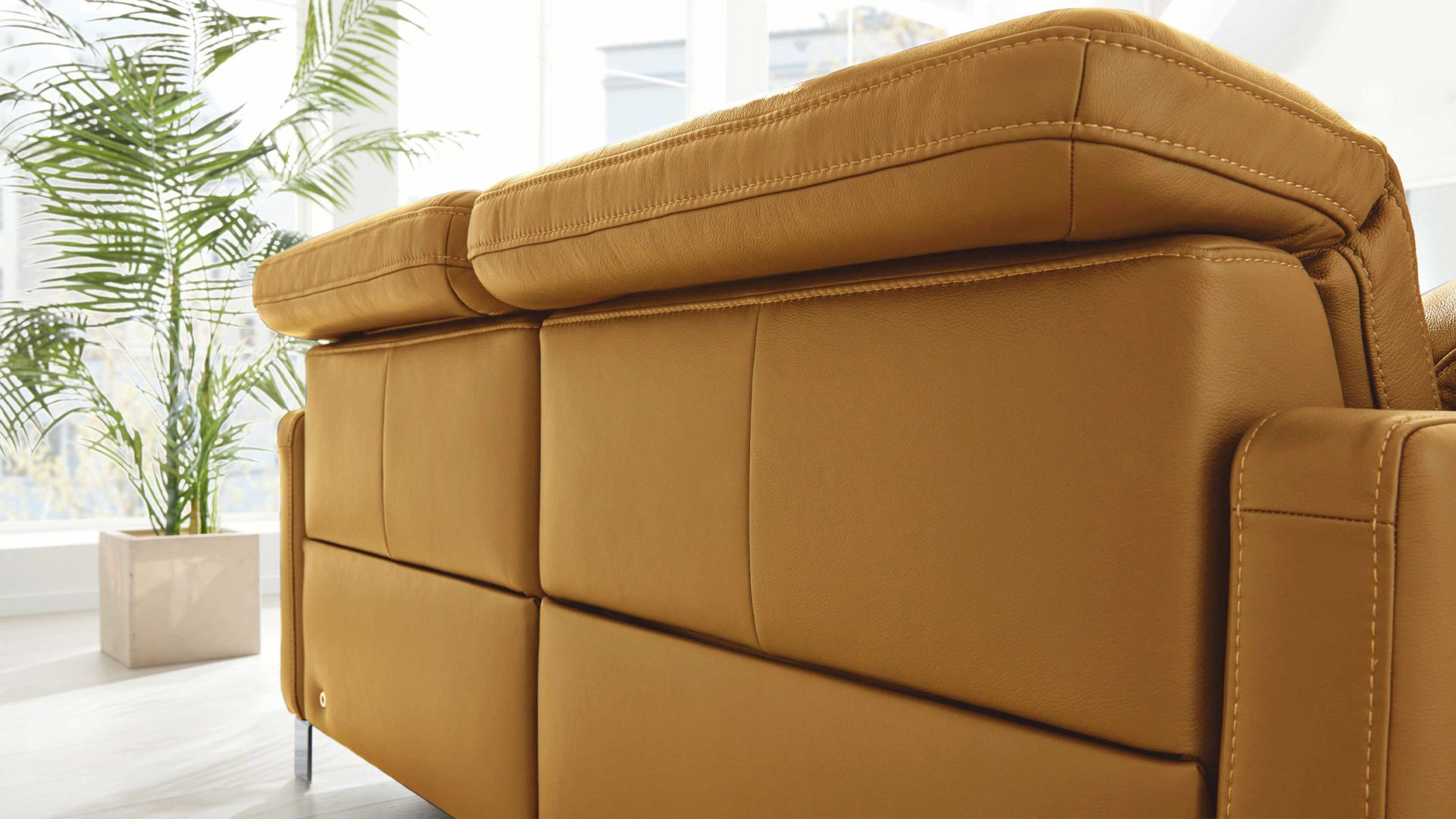 Mehrpreis Interliving aus Leder in Transparent Interliving Sofa Serie 4054 – Mehrpreis Dreisitzer Lederrücken Lederbezug Credo