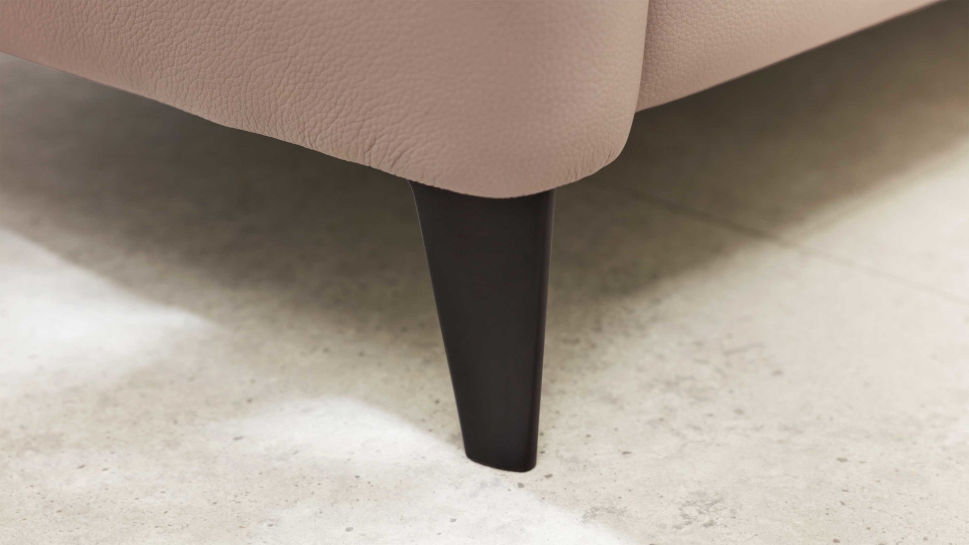 Ecksofa Interliving aus Leder in Grau Interliving Sofa Serie 4055 - Ecksofa granitfarbenes LongLife-Leder Credo - Stellfläche ca. 283 x 175 cm