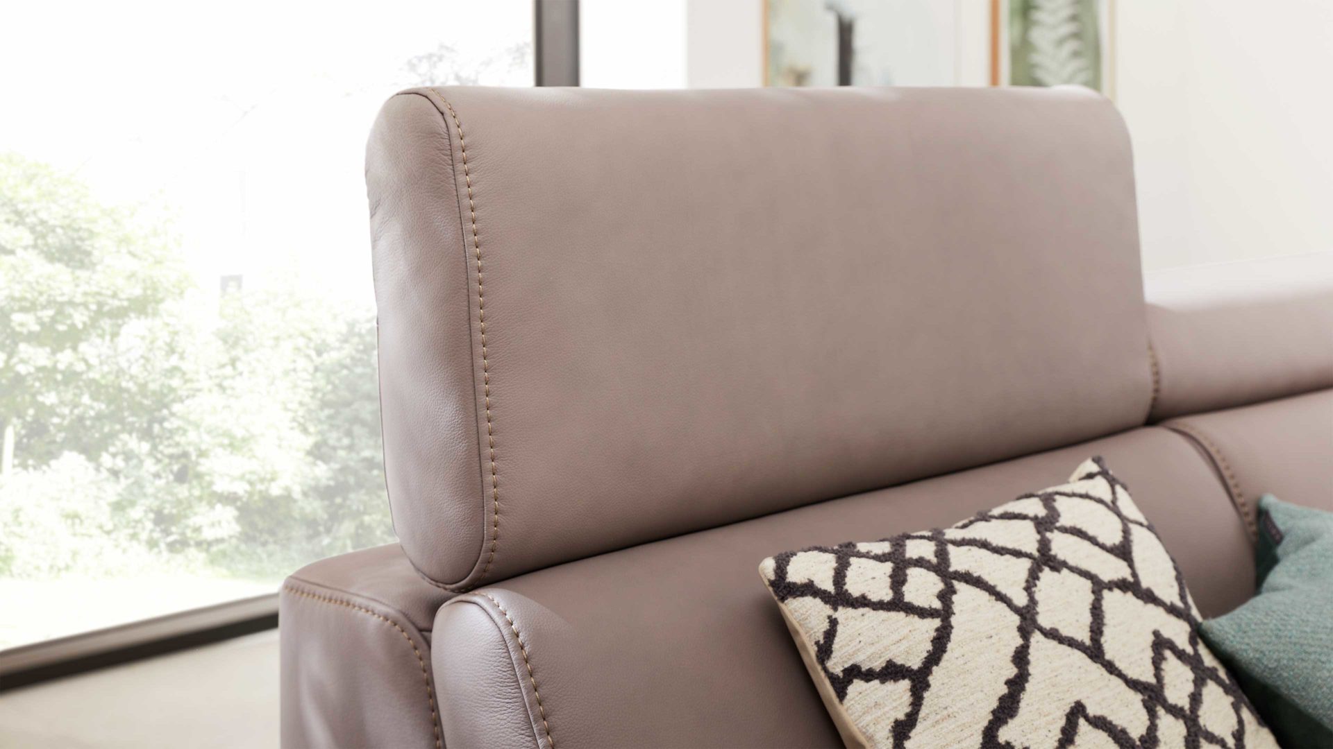 Ecksofa Interliving aus Leder in Grau Interliving Sofa Serie 4055 - Ecksofa granitfarbenes LongLife-Leder Credo - Stellfläche ca. 283 x 175 cm