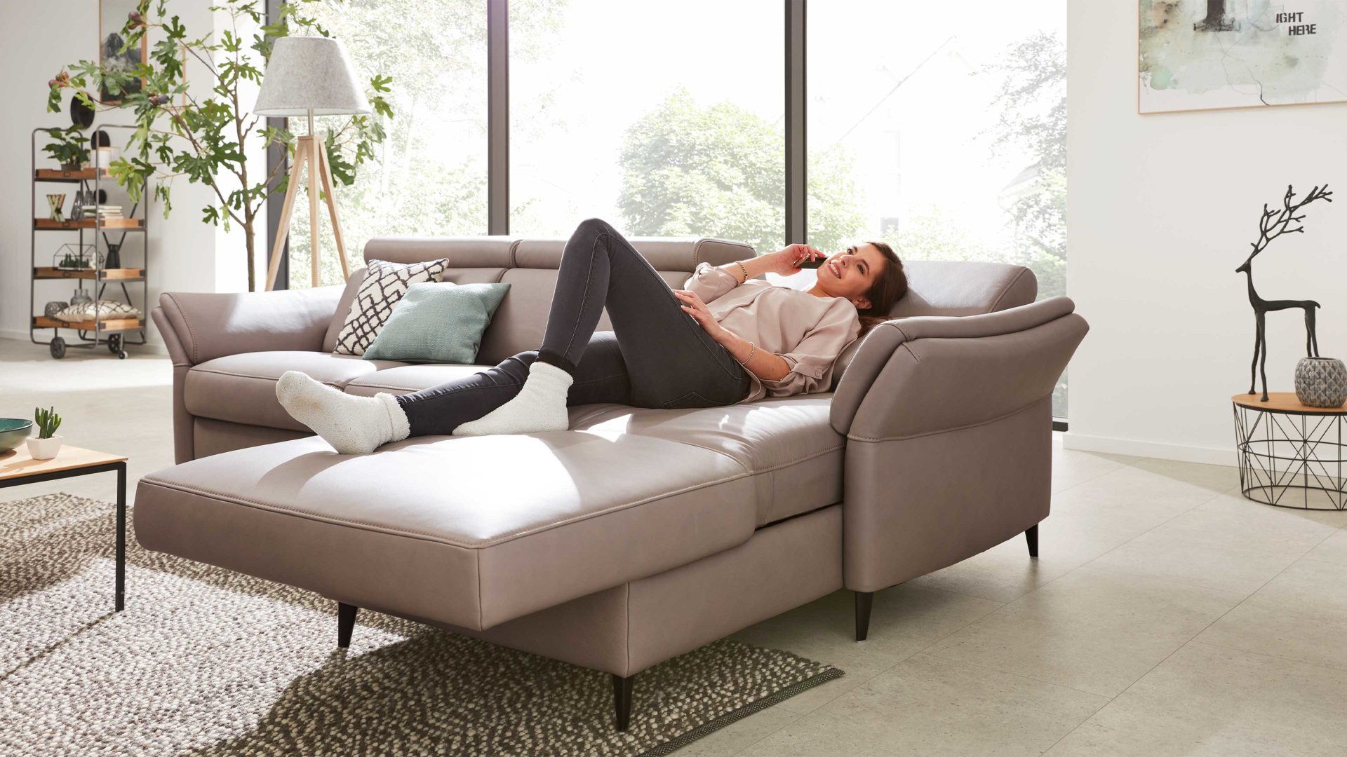 Mehrpreis Interliving aus Metall in Transparent Interliving Sofa Serie 4055 - Relaxfunktion MoLi einmotorige Relaxfunktion