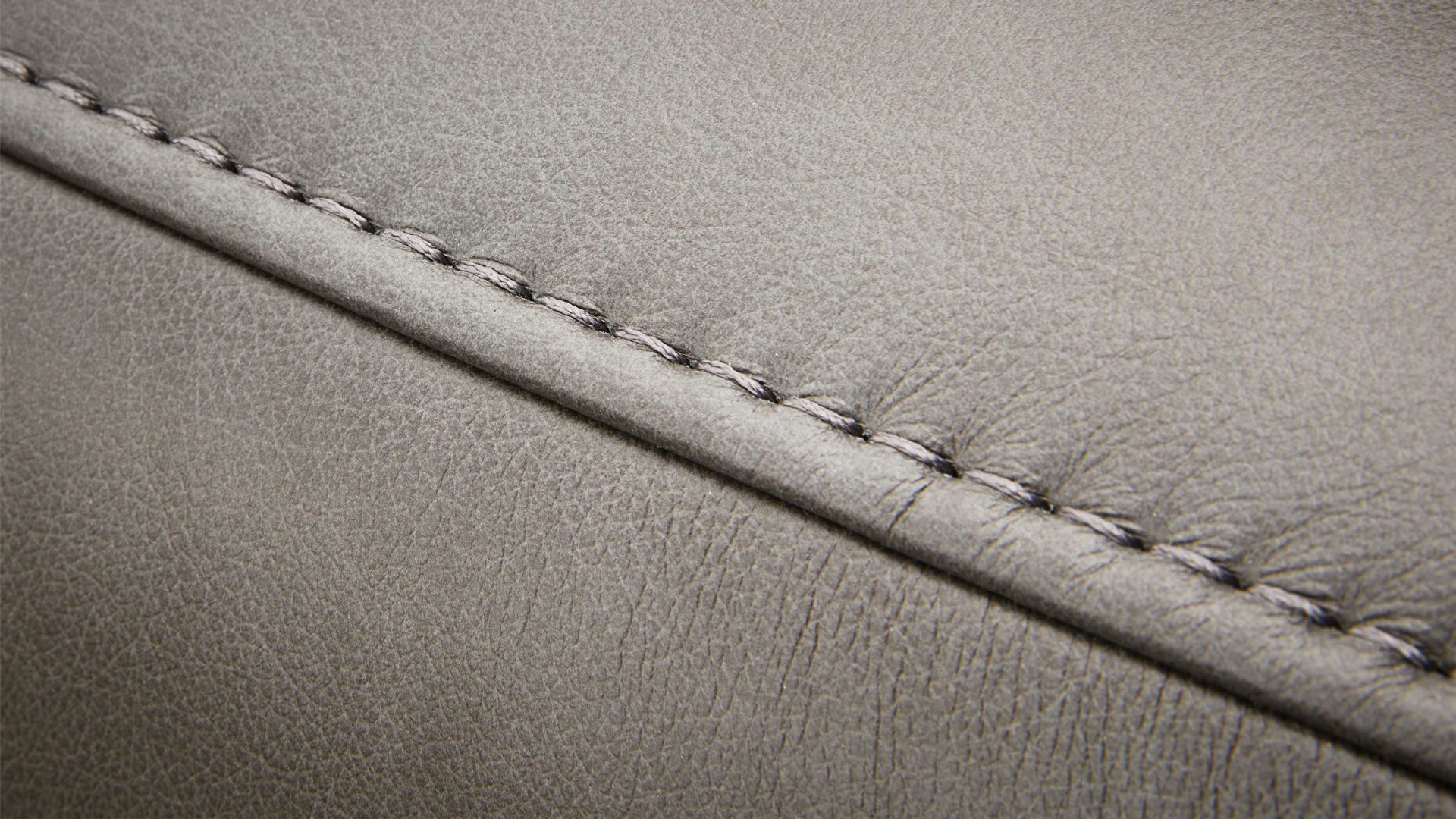 Recamiere Interliving aus Leder in Anthrazit Interliving Sofa Serie 4055 - Recamiere anthrazitfarbenes LongLife-Leder Texas - Länge ca. 222 cm