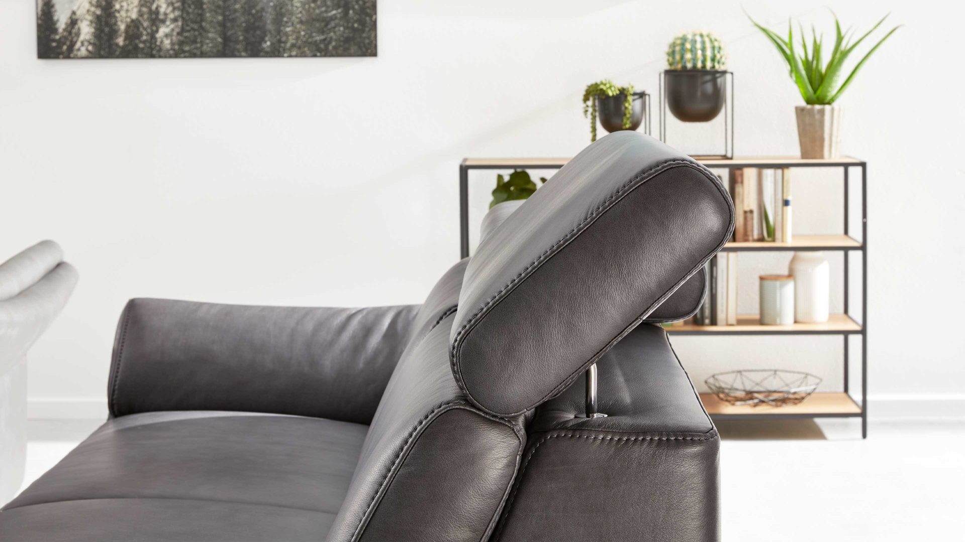 Recamiere Interliving aus Leder in Anthrazit Interliving Sofa Serie 4055 - Recamiere anthrazitfarbenes LongLife-Leder Texas - Länge ca. 222 cm