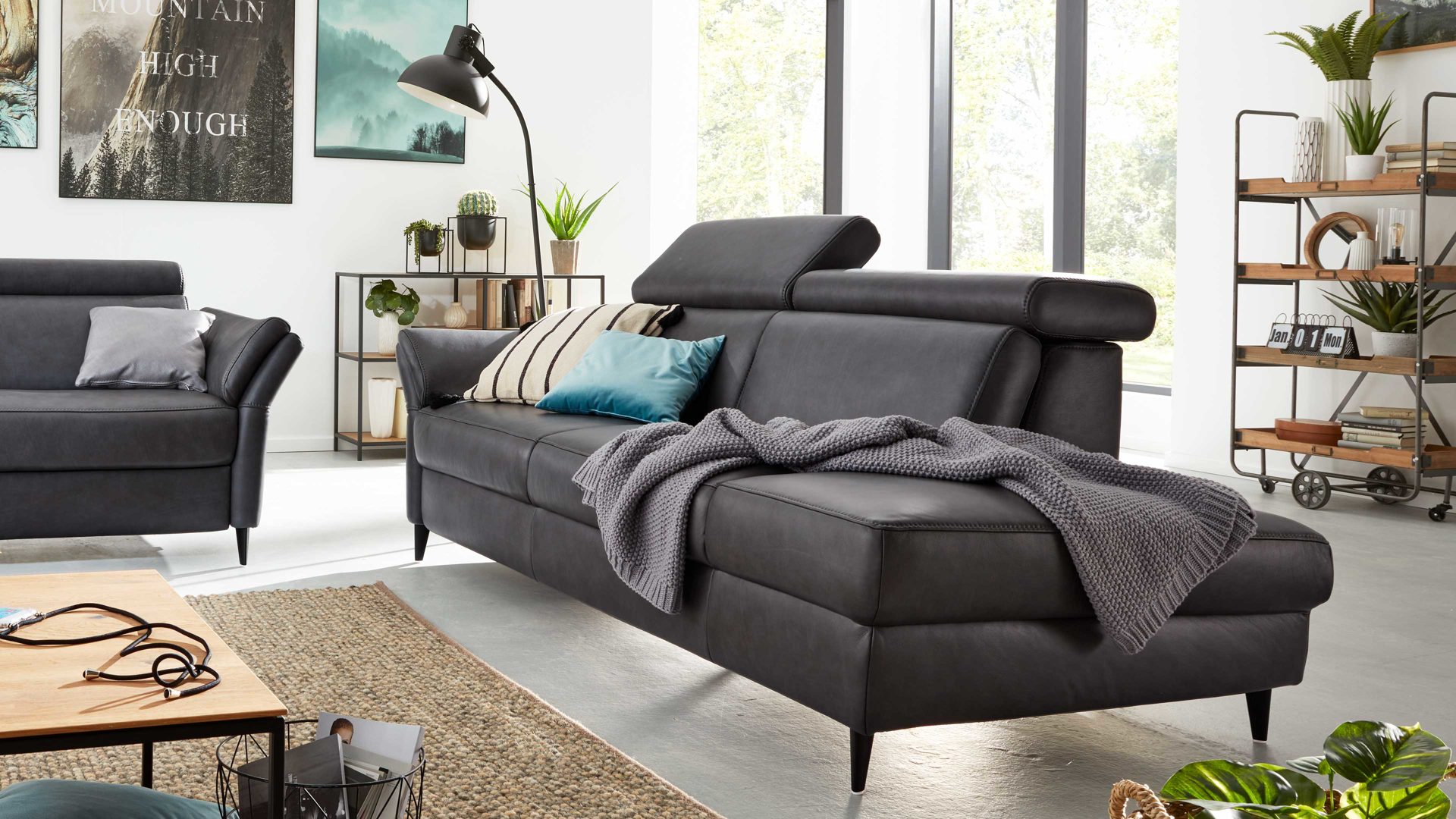 Recamiere Interliving aus Leder in Anthrazit Interliving Sofa Serie 4055 - Recamiere 2,5RECRKV anthrazitfarbenes LongLife-Leder Texas - Länge ca. 222 cm