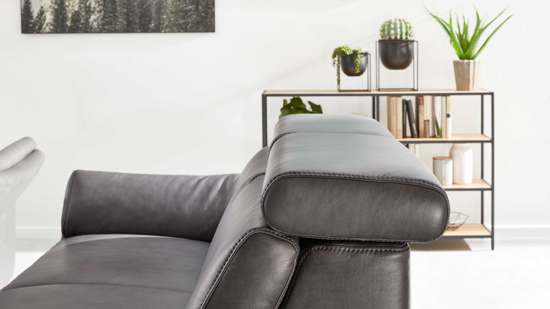 Recamiere Interliving aus Leder in Anthrazit Interliving Sofa Serie 4055 - Recamiere 2,5RECRKV anthrazitfarbenes LongLife-Leder Texas - Länge ca. 222 cm