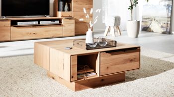 Couchtisch Interliving aus Holz in Holzfarben Interliving Wohnzimmer Serie 2020 - Couchtisch Asteiche & Risseiche– ca. 90 x 90 cm