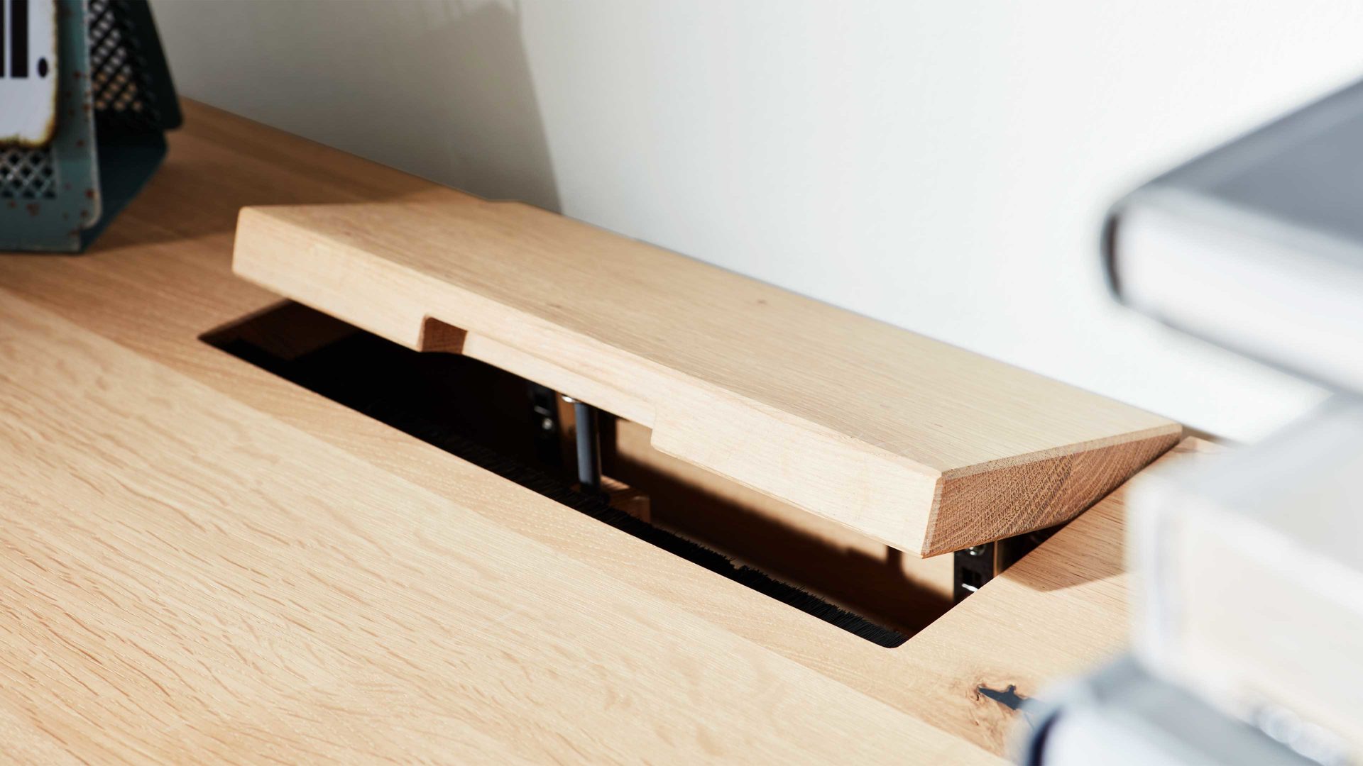 Mehrpreis Interliving aus Holz in Holzfarben Interliving Wohnzimmer Serie 2020 - Kabelmanagement 195402 Asteiche