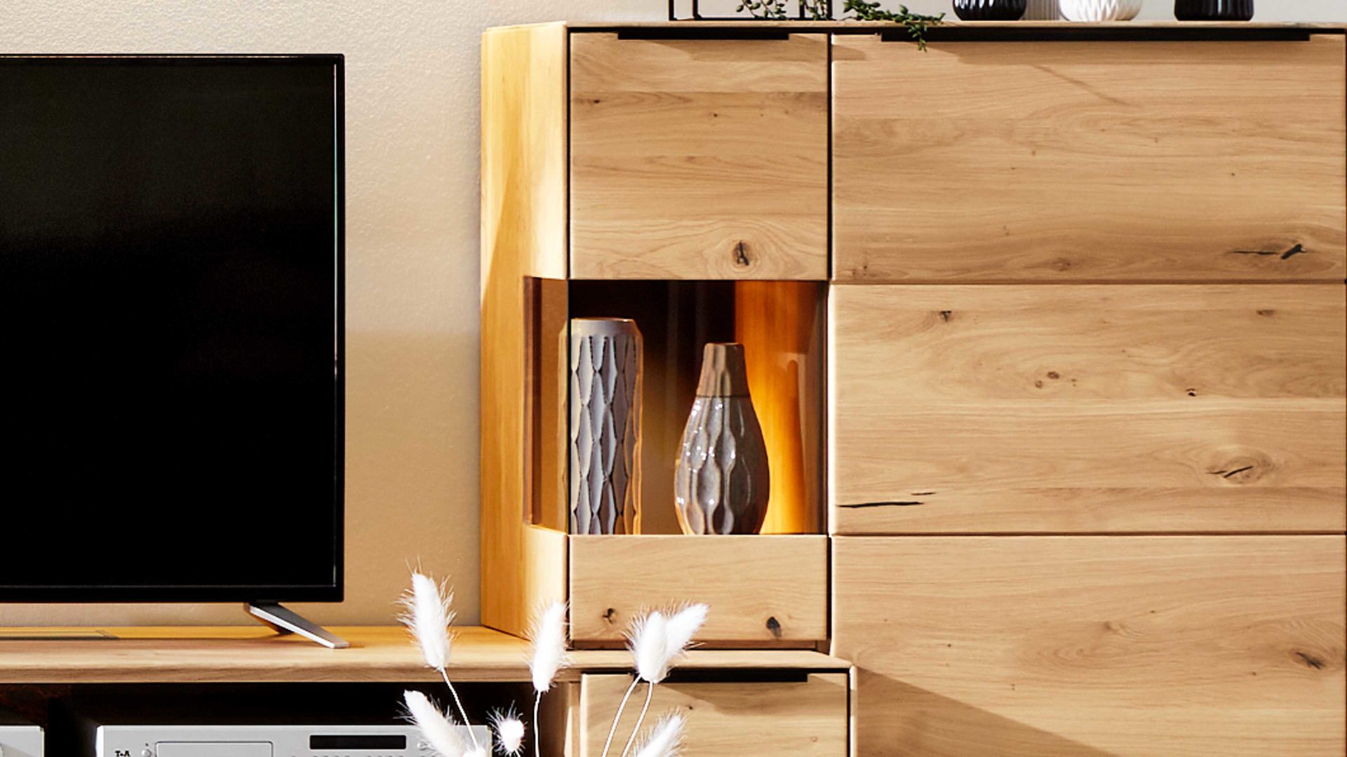 LED-Beleuchtung Interliving aus Kunststoff in Weiß Interliving Wohnzimmer Serie 2020 - Rückwandeleuchtung 195001 2 Watt