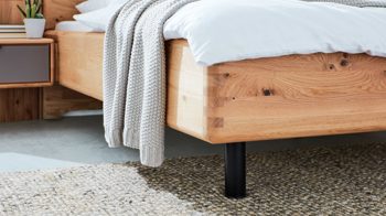 Doppelbett Interliving aus Holz in Holzfarben Interliving Schlafzimmer Serie 1015 – Bettgestell 1180 Wildeiche – Liegefläche ca. 180 x 200 cm