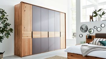 Komplettzimmer Interliving aus Holz in Grau Interliving Schlafzimmer Serie 1015 – Komplettzimmer 1002 Siena & Wildeiche – vierteilig, sechstürig