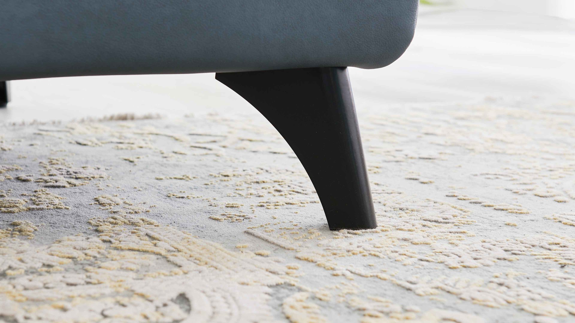 Ecksofa Steinpol polsteria aus Leder in Blau Polsterprogramm Relaxa 6.0 Plus PSG XC - Ecksofa graublaues LongLife-Leder Punch - Stellfläche ca. 270 x 239 cm