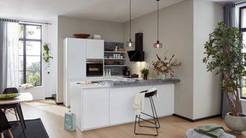 Einbauküche WERT KÜCHE® aus Holz in Weiß WERT KÜCHE® Ulrika mit privileg Einbaugeräten Kristallweiß & Calanca grau - Stellfläche ca. 281 x 250 cm