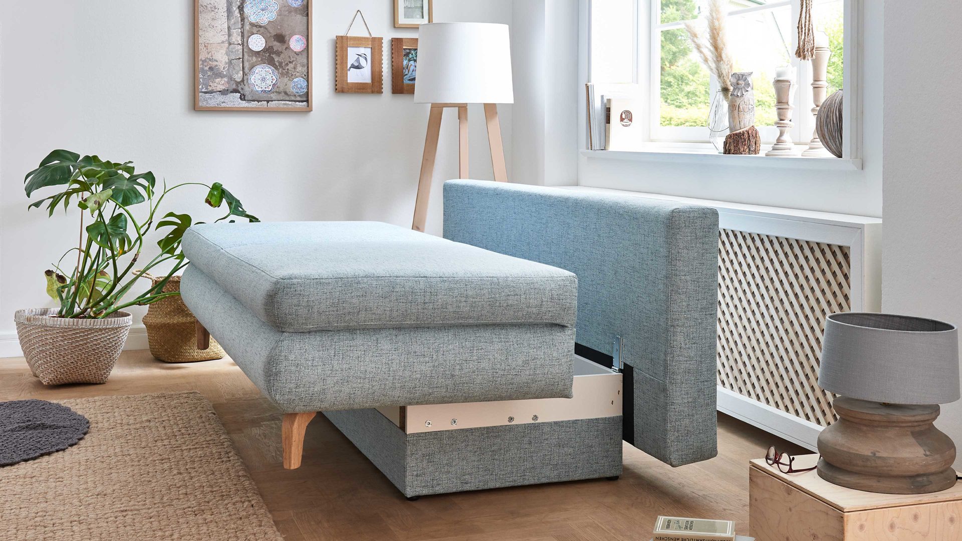 Schlafsofa Restyl aus Stoff in Hellblau Schlafsofa Rob eisblauer Bezug 55-6451 & Eichenholzfüße