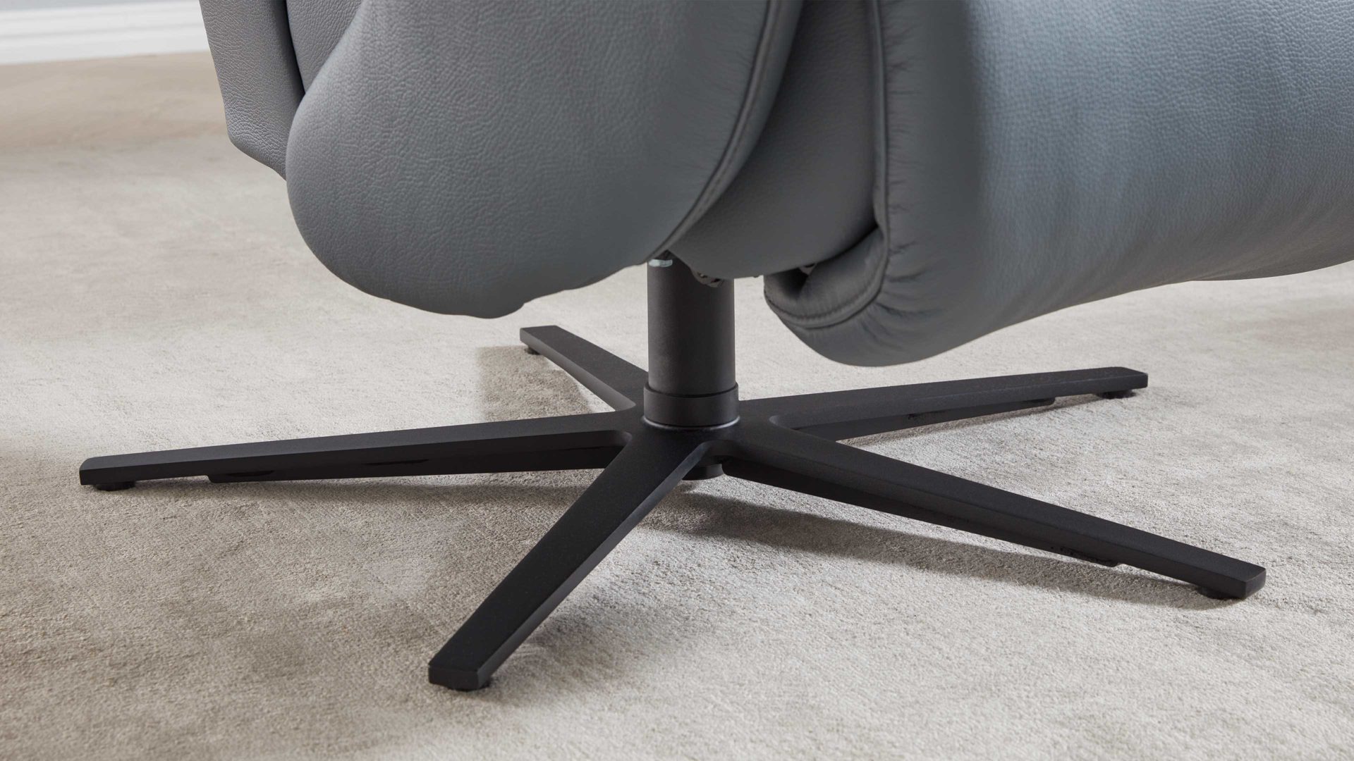 Relaxsessel comfortmaster besser sitzen, liegen, leben aus Leder in Blau Comfortmaster 7304 - Easy-Swing-Sessel 31V blaues LongLife-Leder Rustika & Sternfuß