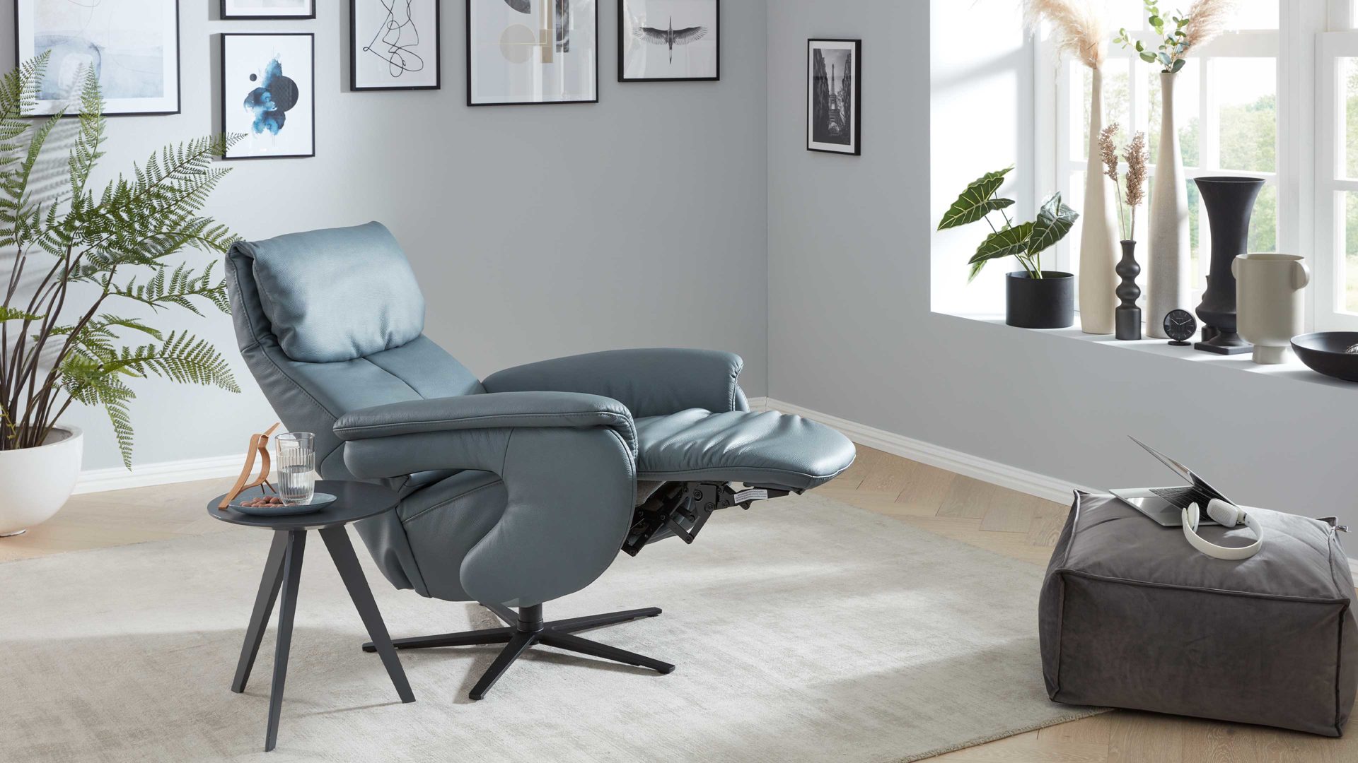 Relaxsessel comfortmaster besser sitzen, liegen, leben aus Leder in Blau Comfortmaster 7304 - Easy-Swing-Sessel 31V blaues LongLife-Leder Rustika & Sternfuß