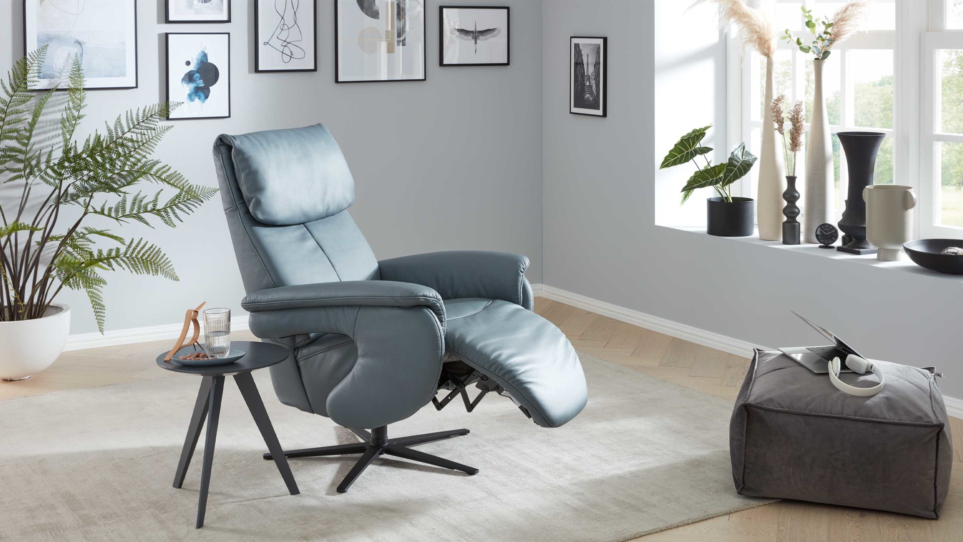 Relaxsessel comfortmaster besser sitzen, liegen, leben aus Leder in Blau Comfortmaster 7304 - Easy-Swing-Sessel 31V blaues LongLife-Leder Rustika & Sternfuß