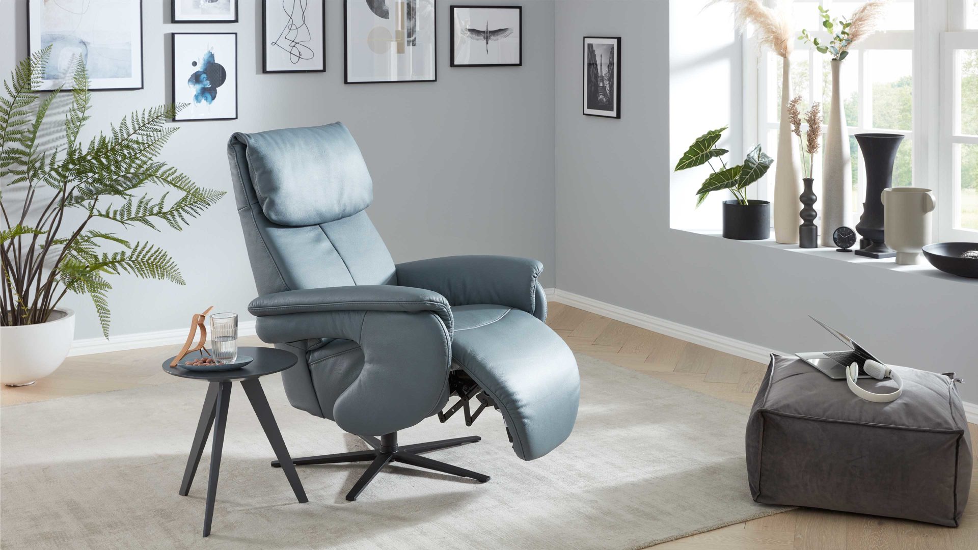 Relaxsessel comfortmaster besser sitzen, liegen, leben aus Leder in Blau Comfortmaster 7304 - Easy-Swing-Sessel 31V blaues LongLife-Leder Rustika & Sternfuß