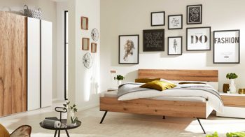 Bettgestell Interliving aus Holz in Weiß Interliving Schlafzimmer Serie 1025 – Bettgestell 531331 Weiß & Balkeneiche gehackt - Liegefläche ca. 160 x 200 cm