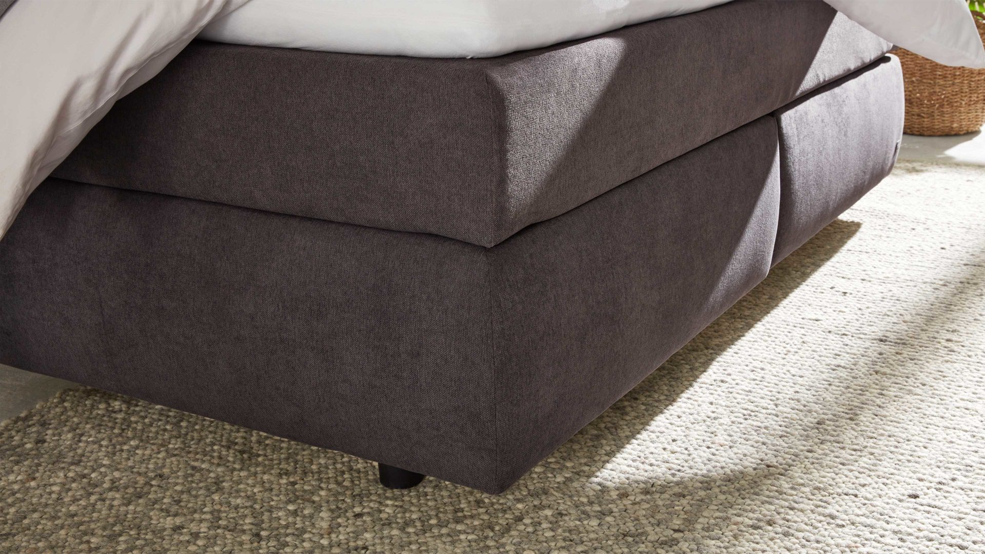 Boxspringbett Interliving aus Stoff in Dunkelgrau Interliving Bettsystem Serie 1414 - Boxspringbett dunkelgrauer Stoffbezug ENF 09 - Liegefläche ca. 180 x 200 cm