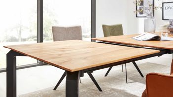 Auszugtisch Interliving aus Holz in Holzfarben Interliving Esszimmer Serie 5111 – Auszugtisch Charakter-Eiche & schwarzes Eisen – ca. 200-280 x 100 cm