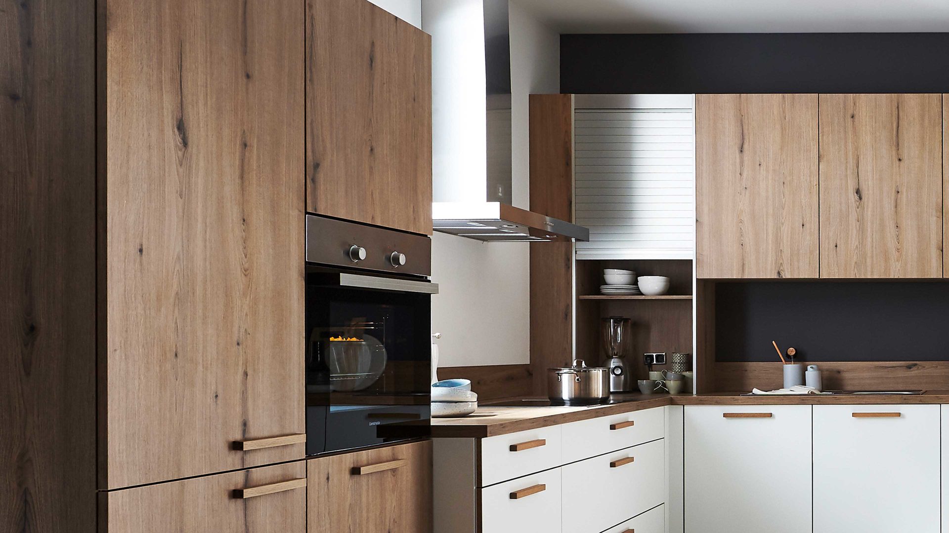 Einbauküche Nolte® küchen aus Holz in Holzfarben nolte® Einbauküche Flair mit Constructa Einbaugeräten Vulkaneiche & Weiß - Stellfläche ca. 365 x 350 cm