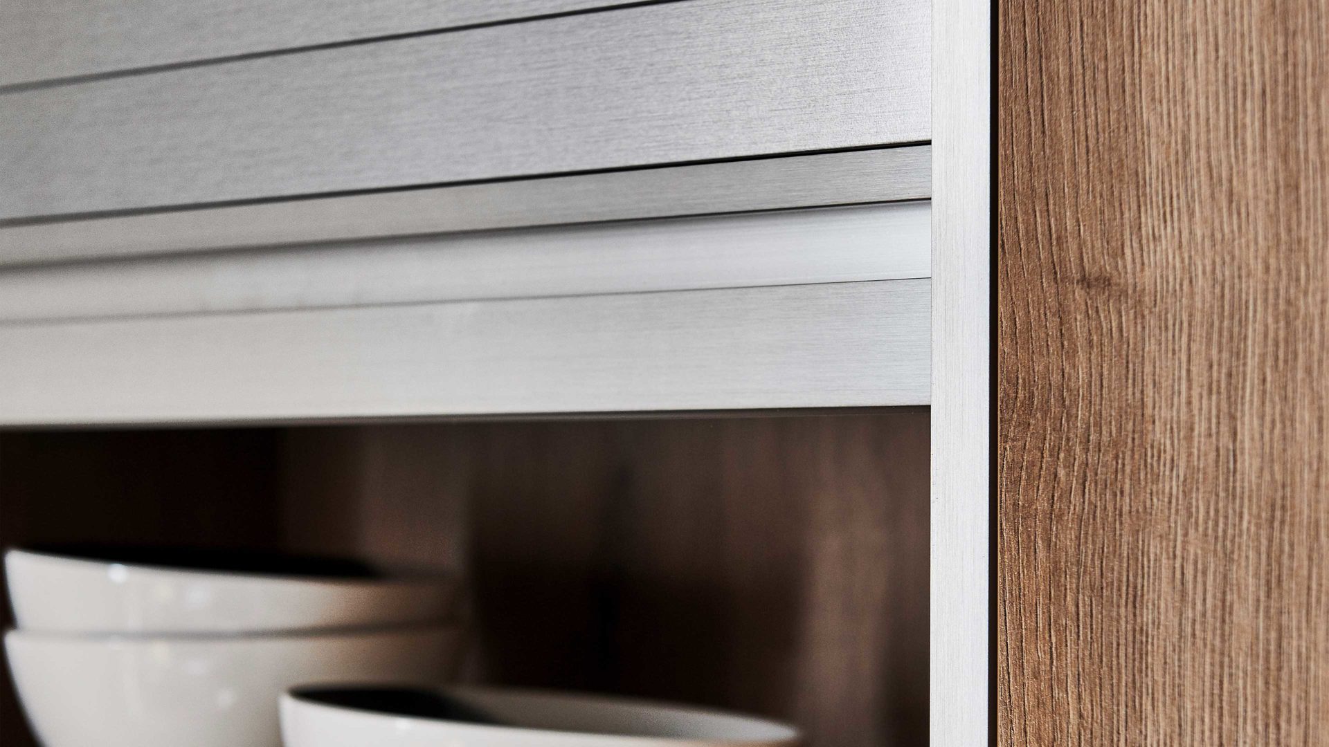 Einbauküche Nolte® küchen aus Holz in Holzfarben nolte® Einbauküche Flair mit Constructa Einbaugeräten Vulkaneiche & Weiß - Stellfläche ca. 365 x 350 cm