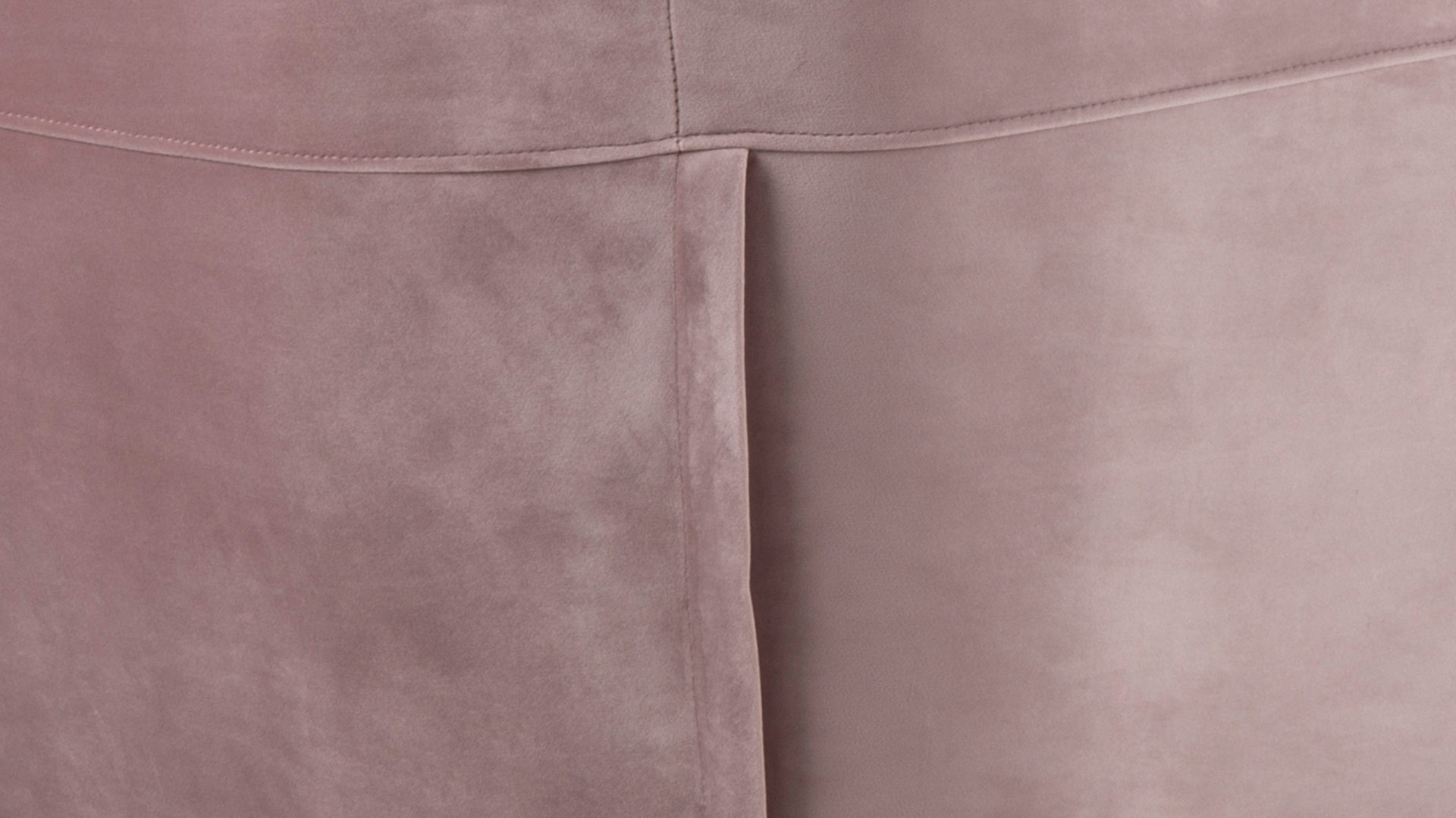 Zweisitzer Actona group aus Stoff in Pink Zweisitzer-Sofa als bequemes Polstermöbel pastellrosa Samt Vic 18 & schwarze Holzfüße, Breite ca.  150 cm