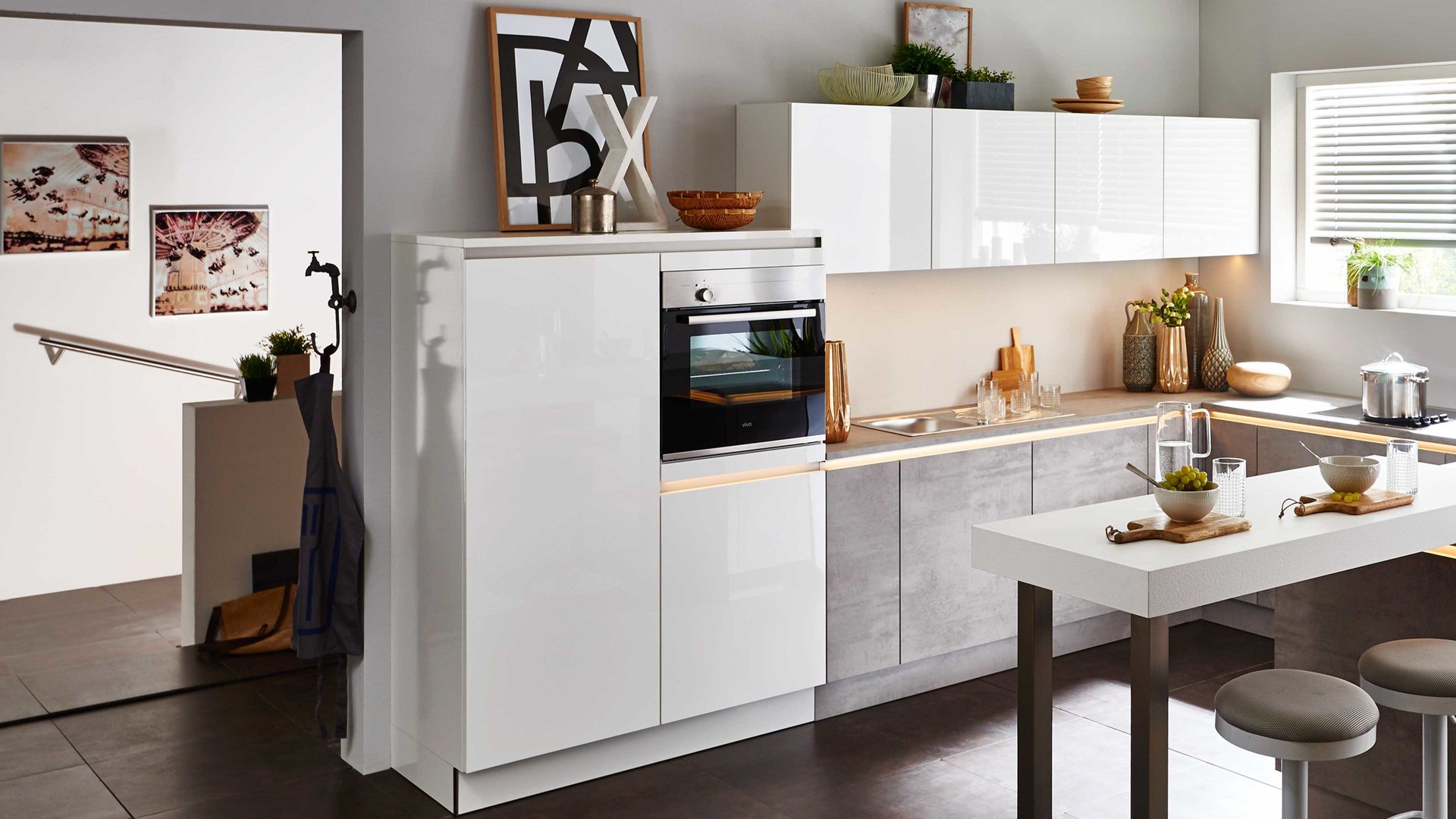 Einbauküche Nolte® küchen aus Holz in Weiß nolte® Einbauküche Lux mit Einbaugeräten Weiß & Beton - Stellfläche ca. 360 x 297 cm