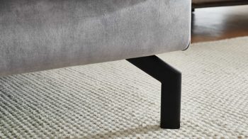 Polsterhocker modulmaster aus Stoff in Grau Modulmaster MM-ZE1126 - XXL-Hocker silberfarbener Velours Amira - ca. 125 x 62 cm