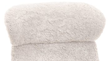 Relaxsessel Conform® aus Fell in Weiß CONFORM® Relaxsessel Timeout mit Schaffell weißes Schaffell & Eichefurnier