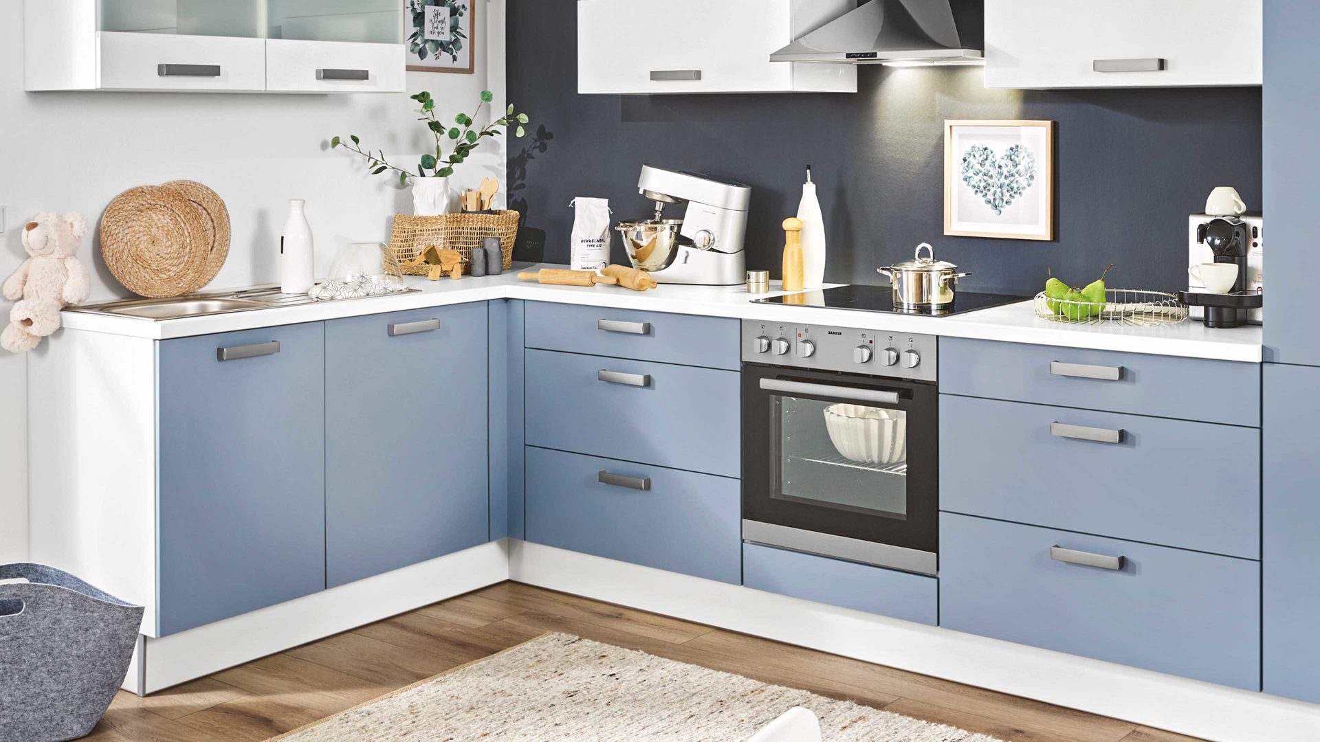 Einbauküche Pino aus Holz in Hellblau pino Einbauküche inklusive Einbaugeräte Pastellblau & Weiß - Stellfläche ca. 175 x 347 cm