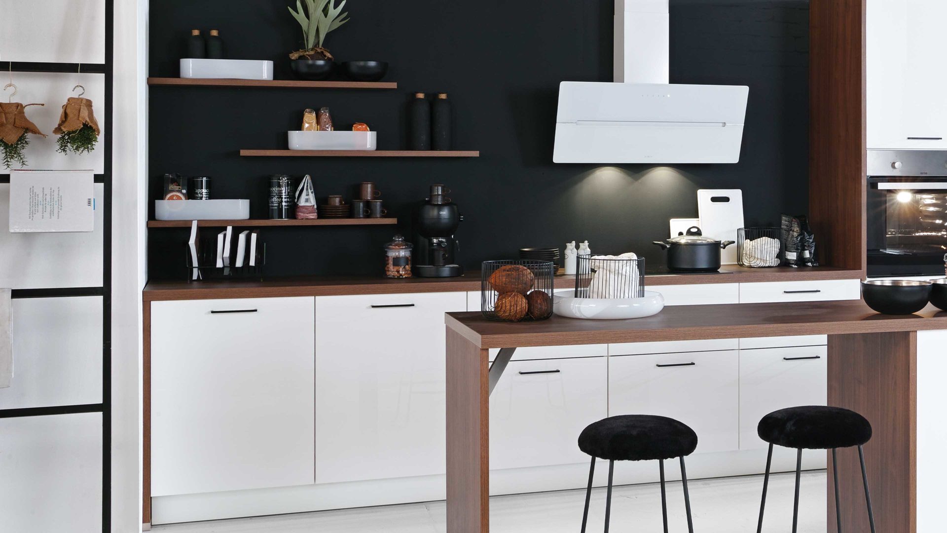 Einbauküche Express küchen aus Holz in Holzfarben EXPRESS KÜCHEN Einbauküche Star mit Geräten Weiß & Eiche braungrau - zweizeilig