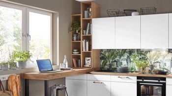 Einbauküche Nobilia® aus Holz in Holzfarben Hell nobilia® Einbauküche Easytouch mit JUNKER -Elektrogeräten Alpinweiß & Eiche Sierra - zweizeilig