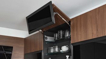 Einbauküche Nobilia® aus Holz in Holzfarben Dunkel nobilia® Einbauküche Touch mit PROGRESS Elektrogeräten Schwarz & Nussbaum - Stellfläche ca. 306 x 366 cm