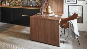 Einbauküche Nobilia® aus Holz in Holzfarben Dunkel nobilia® Einbauküche Touch mit PROGRESS Elektrogeräten Schwarz & Nussbaum - Stellfläche ca. 306 x 366 cm