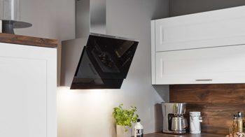 Einbauküche Nobilia® aus Holz in Weiß nobilia® Einbauküche Sylt mit AEG Elektrogeräten Alpinweiß & Balkeneiche - Stellfläche ca. 320 x 310 cm