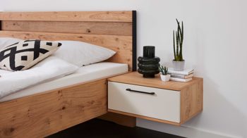 Nachtkommode Interliving aus Holz in Beige Interliving Schlafzimmer Serie 1024 – Nachtkonsole 21001 eine Schublade, Sand & Balkeneiche - Breite ca. 46 cm